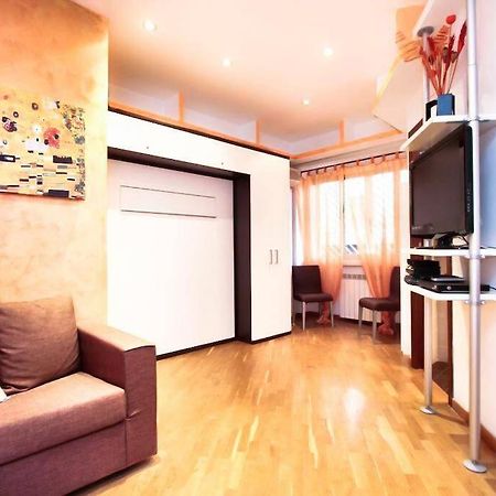 Petite Home In Roma Esterno foto